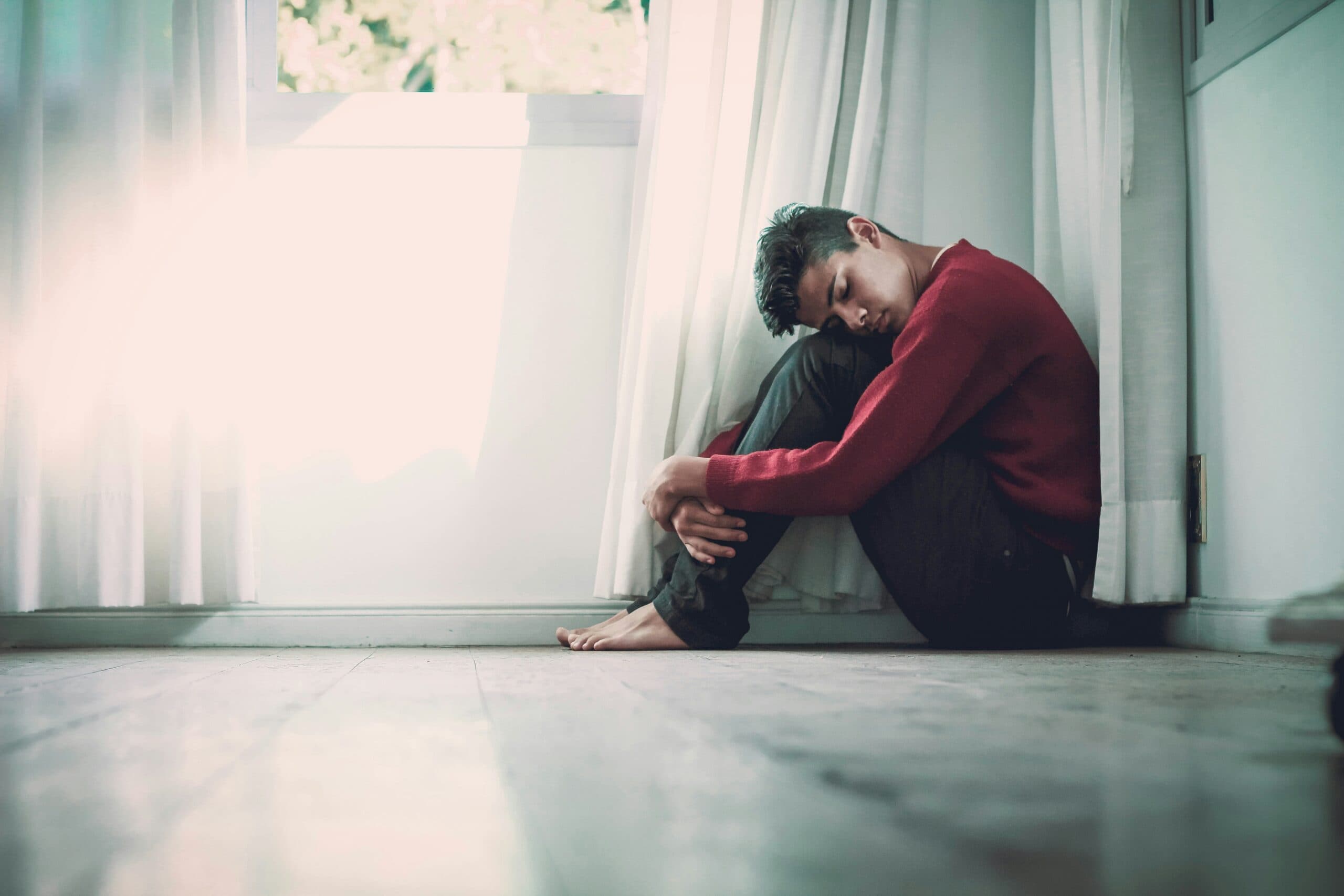 Teen Seasonal Depression: When to Seek Professional Help vs. Manage at Home